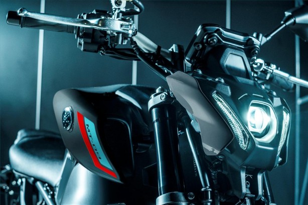 YAMAHA Mt-09