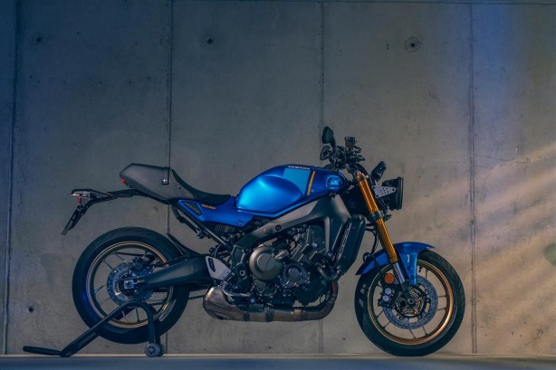 YAMAHA Xsr900